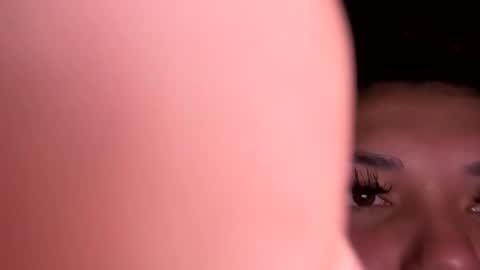 Snapshot of prettylatinamomma01 chatting on October 16, 2025, 6:20 pm prettylatinamomma01 online show from October 16, 2025, 6:20 pm