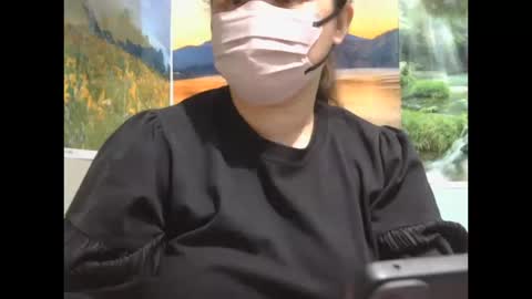 Nhing online show from October 13, 2025, 12:38 pm