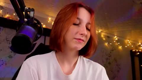 Mila -NONUDE MODEL online show from December 18, 2025, 4:24 pm