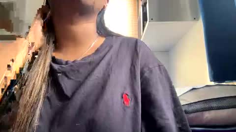 Snapshot of prettyyalisha chatting on April 15, 2026, 2:35 pm prettyyalisha online show from April 15, 2026, 2:35 pm