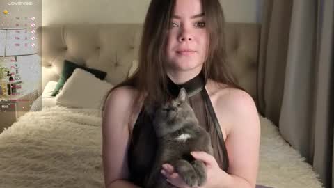 Snapshot of prettyyy_kitty chatting on February 18, 2026, 2:07 am Kitty online show from February 18, 2026, 2:07 am