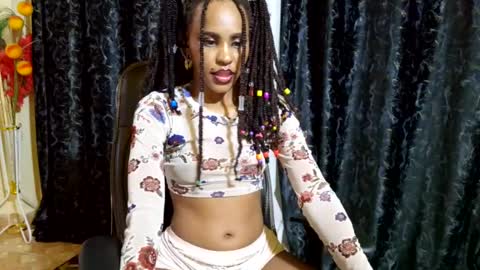 Snapshot of priceless_sexy chatting on December 30, 2024, 6:05 pm priceless_sexy online show from December 30, 2024, 6:05 pm