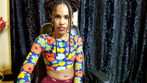 Snapshot of priceless_sexy chatting on February 23, 2025, 11:36 pm priceless_sexy online show from February 23, 2025, 11:36 pm