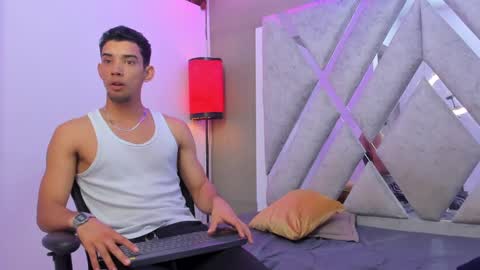 Snapshot of prince_arthur77 chatting on January 11, 2025, 1:01 pm prince_arthur77 online show from January 11, 2025, 1:01 pm