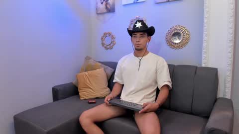 Snapshot of prince_arthur77 chatting on February 8, 2025, 3:53 pm prince_arthur77 online show from February 8, 2025, 3:53 pm