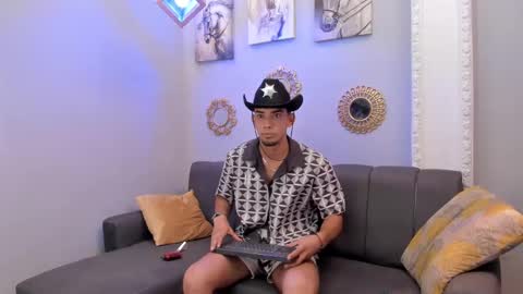 Snapshot of prince_arthur77 chatting on February 9, 2025, 3:45 pm prince_arthur77 online show from February 9, 2025, 3:45 pm