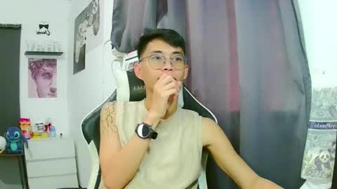 Snapshot of prince_harrison chatting on August 1, 2026, 1:27 am prince_harrison online show from August 1, 2026, 1:27 am