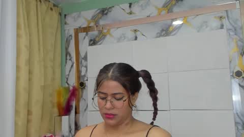 PrincesANDdark online show from November 30, 2025, 3:49 pm