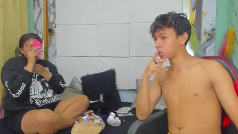 Snapshot of princesanddark chatting on January 6, 2026, 2:21 pm PrincesANDdark online show from January 6, 2026, 2:21 pm