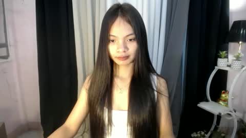 Snapshot of princess_luxe chatting on February 26, 2026, 11:31 am Cutie Princess online show from February 26, 2026, 11:31 am