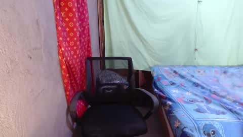 margux online show from April 11, 2026, 3:11 am