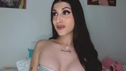 Sophie online show from February 8, 2026, 5:11 am