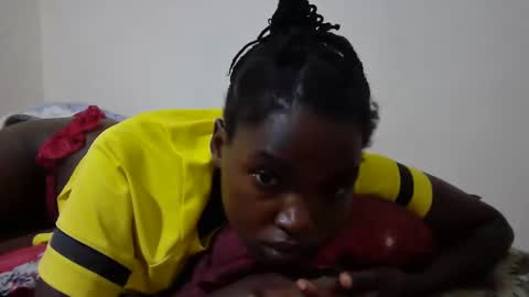 Snapshot of princess_scovia chatting on March 6, 2026, 7:43 pm princess_scovia online show from March 6, 2026, 7:43 pm