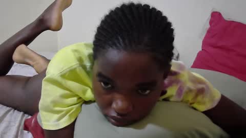 Snapshot of princess_scovia chatting on March 20, 2026, 12:10 pm princess_scovia online show from March 20, 2026, 12:10 pm