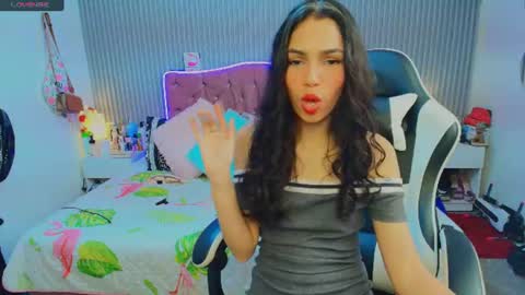 Snapshot of princess_skinny18 chatting on July 1, 2026, 10:20 pm princess_skinny18 online show from July 1, 2026, 10:20 pm