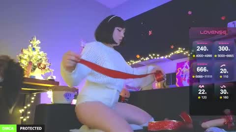 Yo Im Sofiee online show from December 22, 2025, 4:48 pm