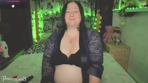 Snapshot of princesslux18 chatting on May 26, 2026, 6:59 pm Lux Alot Luxi online show from May 26, 2026, 6:59 pm