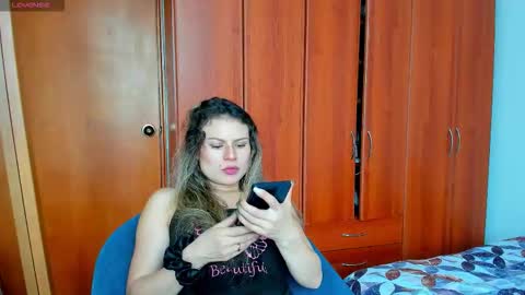 Snapshot of princessmariana25 chatting on March 17, 2026, 6:33 pm princessmariana25 online show from March 17, 2026, 6:33 pm