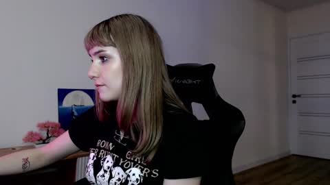 Snapshot of princessshy___ chatting on March 12, 2025, 3:07 pm 18 y.o online show from March 12, 2025, 3:07 pm