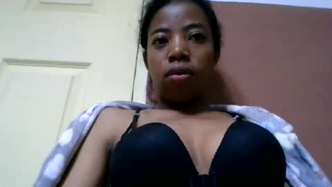 prisca880319 online show from July 20, 2026, 1:53 am
