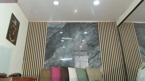 priscilarainbow online show from February 7, 2025, 8:53 pm