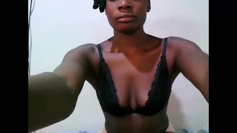 pritty_amber online show from April 4, 2026, 6:33 am