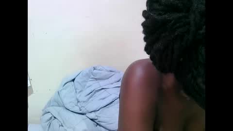 Snapshot of pritty_amber chatting on May 18, 2026, 4:57 pm pritty_amber online show from May 18, 2026, 4:57 pm
