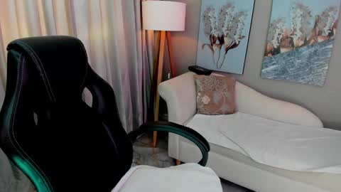 Priya Rose online show from September 30, 2025, 8:58 pm