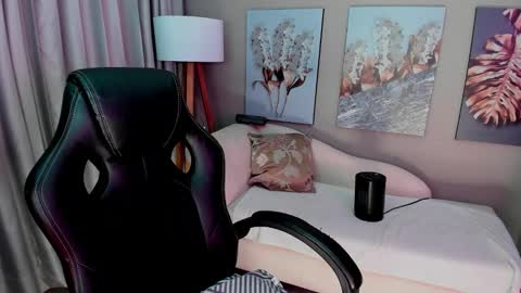 Priya Rose online show from November 4, 2025, 9:03 pm