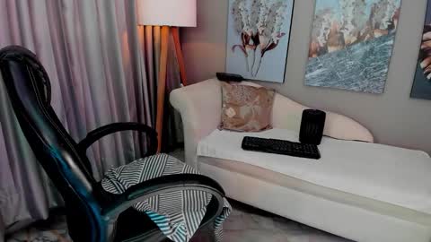 Priya Rose online show from November 28, 2025, 7:49 pm