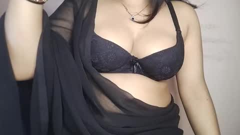 Snapshot of priyu_ chatting on November 8, 2025, 9:09 am priyu_ online show from November 8, 2025, 9:09 am