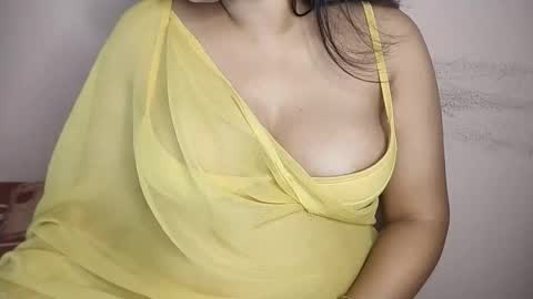 Snapshot of priyu_ chatting on November 16, 2025, 10:21 am priyu_ online show from November 16, 2025, 10:21 am