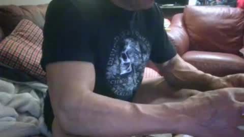 MUSCLEGOD online show from October 6, 2025, 3:26 am
