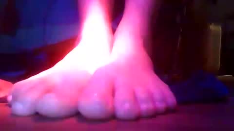 feet online show from November 2, 2025, 6:27 am