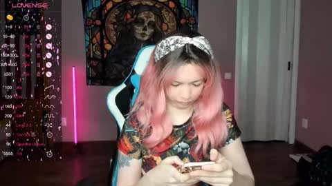 Di online show from December 4, 2025, 11:30 am