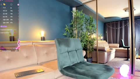 Raven  but you can call me sweetie or honey too  online show from December 28, 2024, 10:23 pm