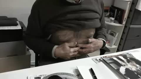 mature hairy guy online show from February 12, 2025, 5:58 pm