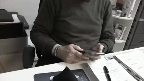 mature hairy guy online show from December 5, 2025, 5:31 pm