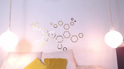 Adris  Juan online show from September 22, 2025, 2:35 am