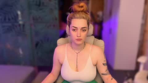 Queen of Pain online show from June 7, 2026, 1:54 am