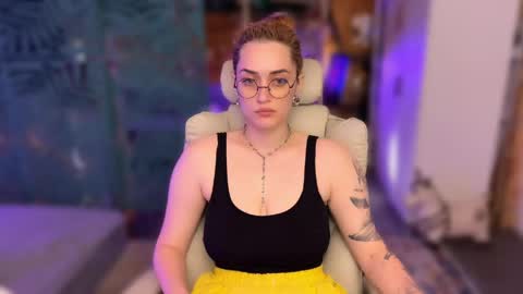 Queen of Pain online show from June 8, 2026, 2:45 am