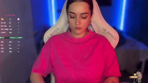 Queen of Pain online show from November 19, 2025, 9:48 pm