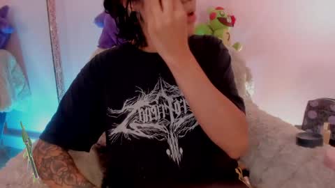 Snapshot of psychodoll_11 chatting on May 7, 2026, 1:05 pm psycodoll online show from May 7, 2026, 1:05 pm