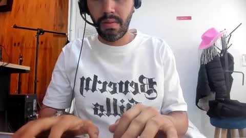 Snapshot of puch16 chatting on March 1, 2025, 5:05 pm Diego online show from March 1, 2025, 5:05 pm