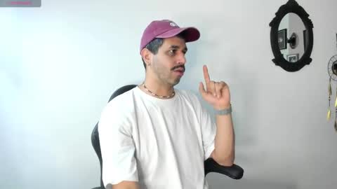 Snapshot of puch16 chatting on September 22, 2025, 3:47 pm Diego online show from September 22, 2025, 3:47 pm