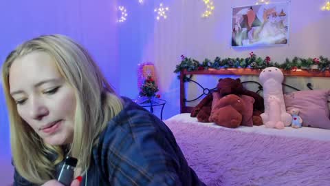 Snapshot of puffybun chatting on December 16, 2024, 12:04 am puffybun online show from December 16, 2024, 12:04 am