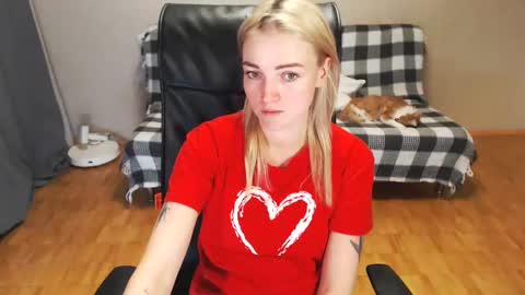 Polly online show from December 25, 2024, 1:51 pm