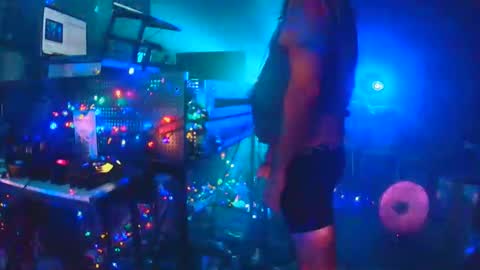 Snapshot of punkrunr083 chatting on May 3, 2026, 9:48 am punkrunr083 online show from May 3, 2026, 9:48 am