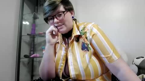 Snapshot of pupghostt chatting on December 17, 2025, 7:31 pm PupGhostt online show from December 17, 2025, 7:31 pm