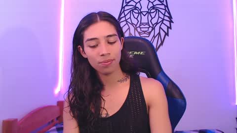 Snapshot of pupi_wolf chatting on December 19, 2024, 4:46 pm Cris online show from December 19, 2024, 4:46 pm